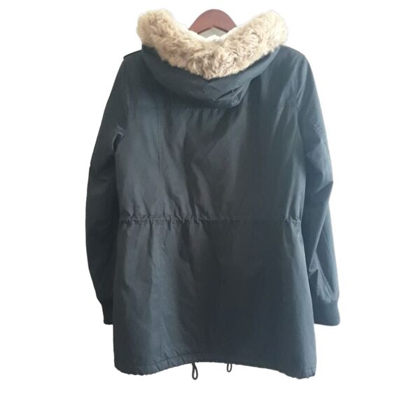 Levi's Hooded Sherpa Parka Jacket Women's Large Black Faux Fur Cotton Nylon - Picture 2 of 16